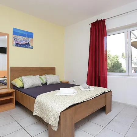 2784c Lägenhet Gradac (Split-Dalmatia)