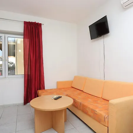 2784c * Gradac (Split-Dalmatia)